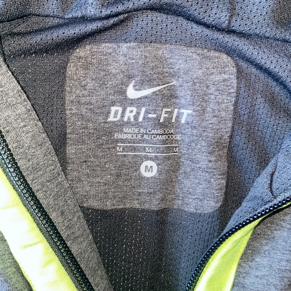 Nike Jacket - Picture 2 of 4